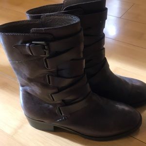 Faryl Robin Brown Boots
